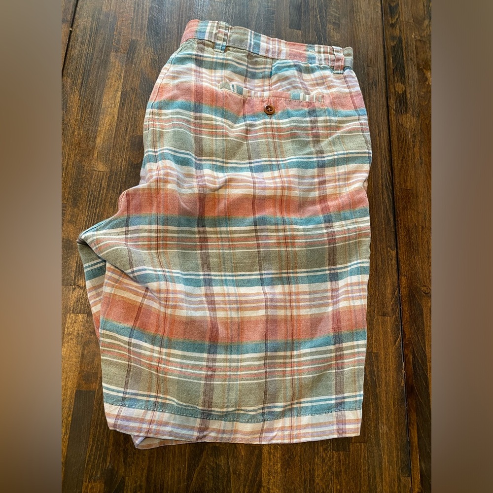 Tommy Bahama Shorts Mens 35 Plaid Linen Blend Lightweight Beach Casual 9” Inseam